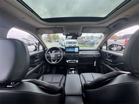 New 2026 Lincoln Corsair Premiere image 20