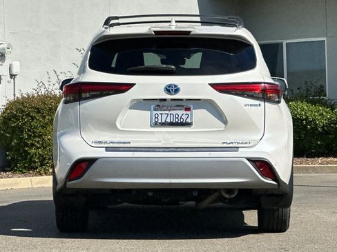 Used 2021 Toyota Highlander Platinum image 8