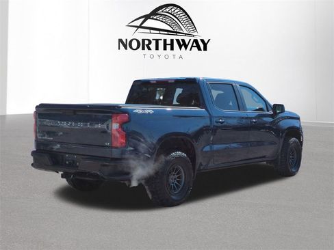 Used 2023 Chevrolet Silverado 1500 LT image 4