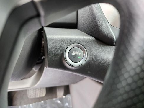 Used 2024 GMC Terrain SLE image 17