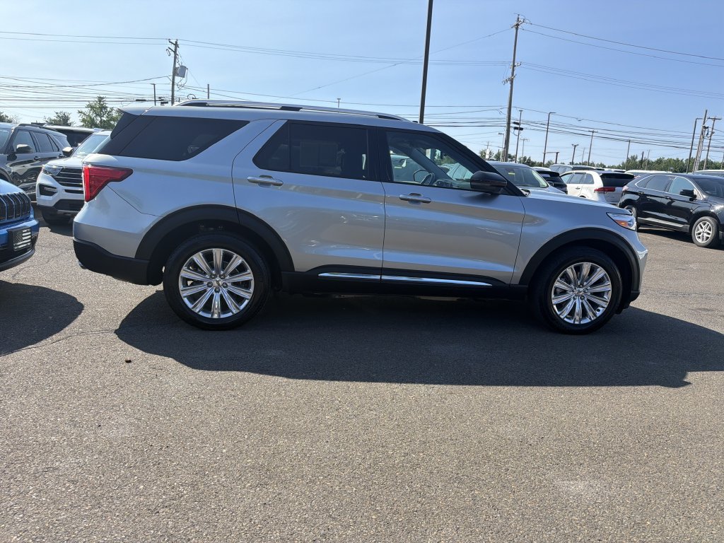 Used 2024 Ford Explorer Limited w/ Equipment Group 301A AWD/4WD image 6