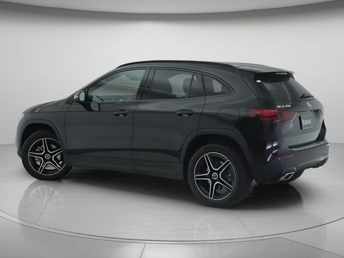 New 2026 Mercedes-Benz GLA 250 image 2