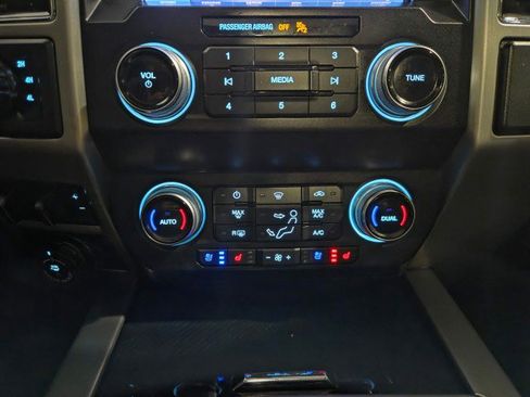 Used 2020 Ford F350 Platinum w/ FX4 Off-Road Package image 54