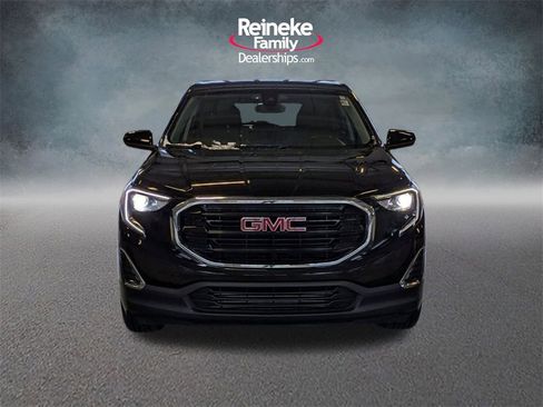 Used 2020 GMC Terrain SLE image 2