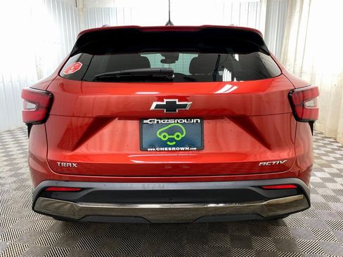 Certified 2024 Chevrolet Trax ACTIV w/ Sunroof Package image 17