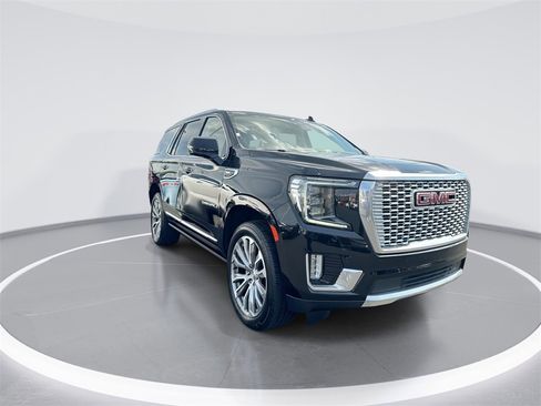 Used 2021 GMC Yukon Denali w/ Denali Premium Package image 2