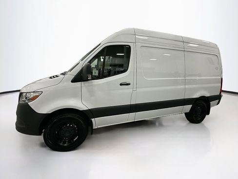 Used 2026 Mercedes-Benz Sprinter 2500 image 5