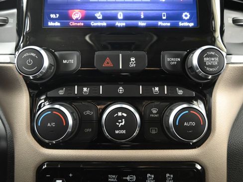 Used 2020 RAM 2500 Laramie image 31