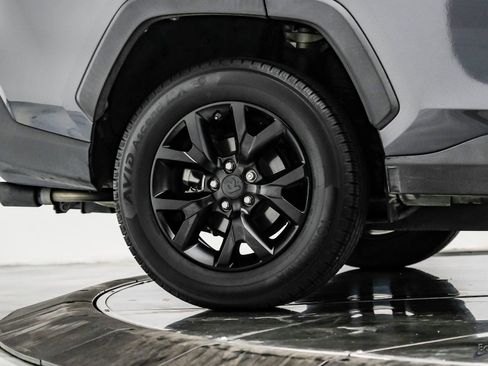 Used 2021 Toyota RAV4 LE image 87