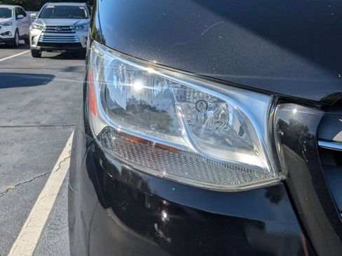 Used 2022 Mercedes-Benz Sprinter 2500 image 12