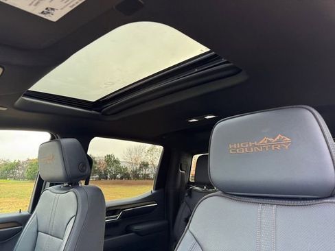 Used 2024 Chevrolet Silverado 1500 High Country w/ Technology Package image 27