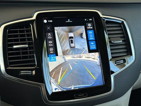 Certified 2025 Volvo XC90 T8 Plus w/ Protection Package Premier AWD/4WD image 20