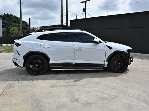 Used 2019 Lamborghini Urus AWD/4WD image 7