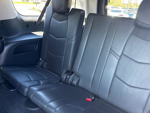 Used 2017 Cadillac Escalade ESV Premium Luxury image 21