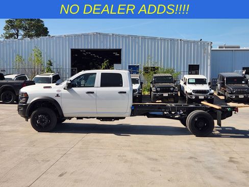 New 2026 RAM 5500 Tradesman AWD/4WD image 3