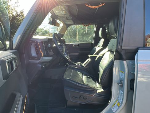 Used 2021 Ford Bronco Badlands image 13