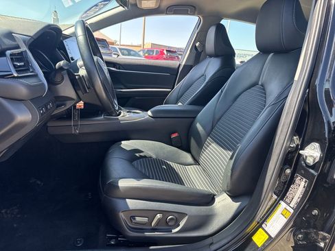 Used 2024 Toyota Camry SE image 16