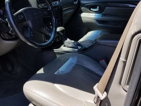 Used 2004 GMC Envoy XUV SLT image 4