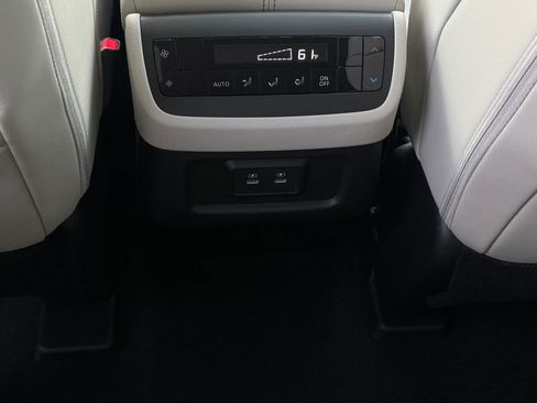 New 2026 Nissan Pathfinder SL image 24