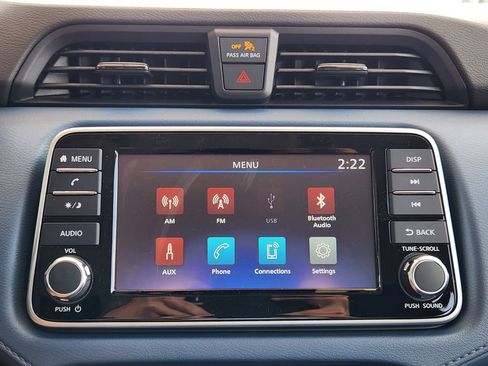 New 2025 Nissan Versa SV w/ Trunk Package FWD image 12