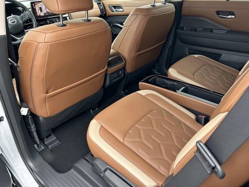 New 2026 Nissan Pathfinder Platinum AWD/4WD image 19