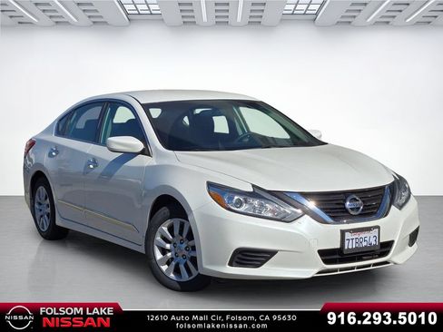 Used 2016 Nissan Altima 2.5 S w/ Power Driver Seat Package FWD image 1