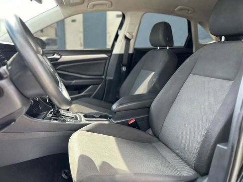 Used 2021 Volkswagen Jetta SE FWD image 10