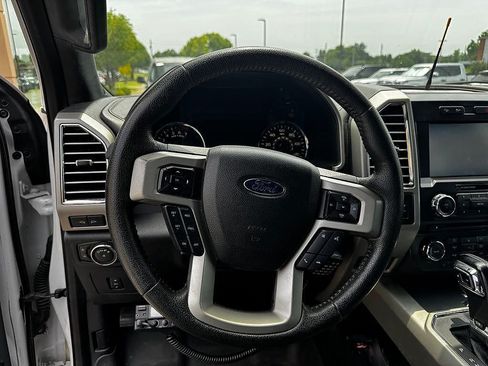 Used 2015 Ford F150 Lariat AWD/4WD image 11