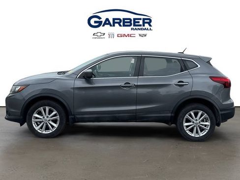 Used 2018 Nissan Rogue Sport S w/ S Appearance Package AWD/4WD image 2
