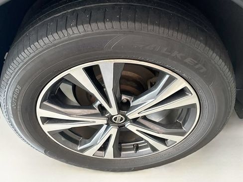 Used 2018 Nissan Rogue SL AWD/4WD image 29