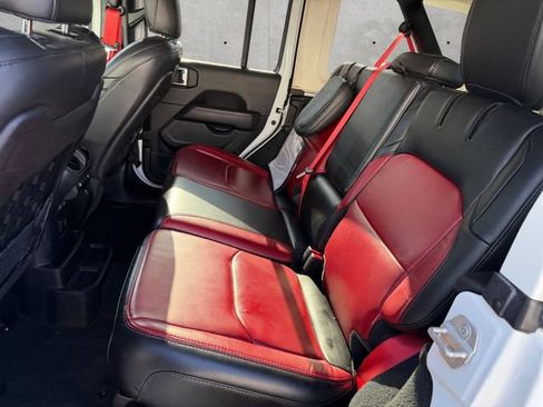 Used 2023 Jeep Wrangler Unlimited Rubicon 4xe AWD/4WD image 22