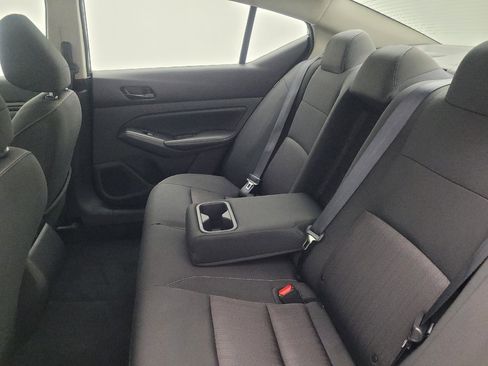 Used 2025 Nissan Altima 2.5 SV FWD image 18