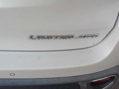 Used 2018 Toyota Highlander Limited Platinum image 4