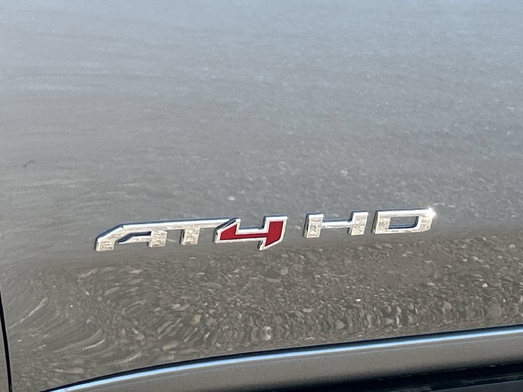 New 2026 GMC Sierra 2500 AT4 w/ AT4 Premium Plus Package AWD/4WD image 32