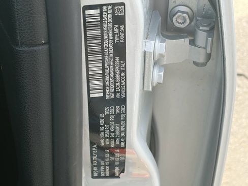 Used 2019 Jeep Renegade Latitude w/ Popular Equipment Group image 26