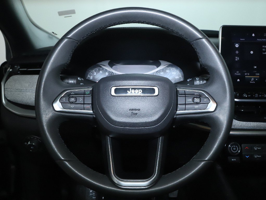 Used 2024 Jeep Compass Latitude AWD/4WD image 22