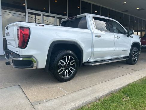 Used 2022 GMC Sierra 1500 SLT AWD/4WD image 7