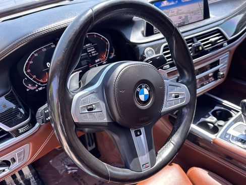 Used 2022 BMW 750Li xDrive AWD/4WD image 11