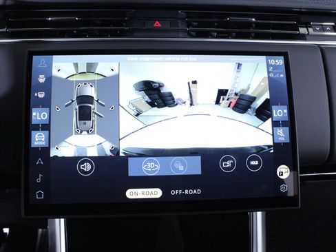 New 2025 Land Rover Range Rover SE image 21