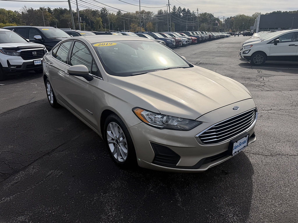 Used 2019 Ford Fusion SE FWD image 10
