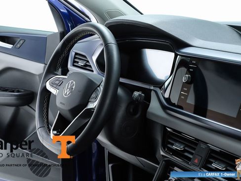 Used 2023 Volkswagen Taos SE w/ Panoramic Sunroof Package FWD image 33