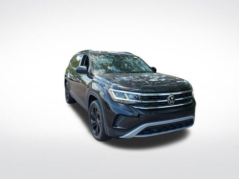 Used 2023 Volkswagen Atlas SE w/ Black Wheel Package FWD image 2