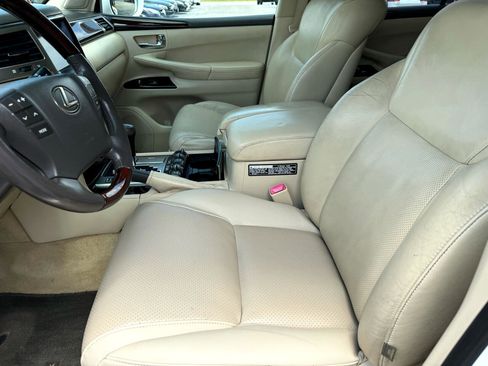 Used 2015 Lexus LX 570 4WD image 13