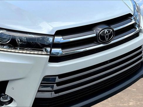 Used 2019 Toyota Highlander Limited Platinum AWD/4WD image 36
