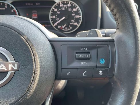 Used 2024 Nissan Rogue SV w/ SV Premium Package FWD image 25