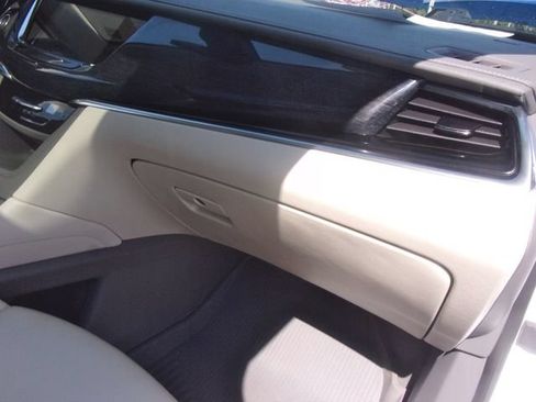 Used 2023 Cadillac XT6 Premium Luxury AWD/4WD image 39