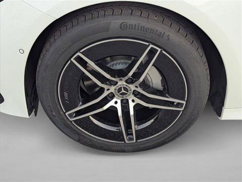 Used 2026 Mercedes-Benz E 350 Sedan image 9