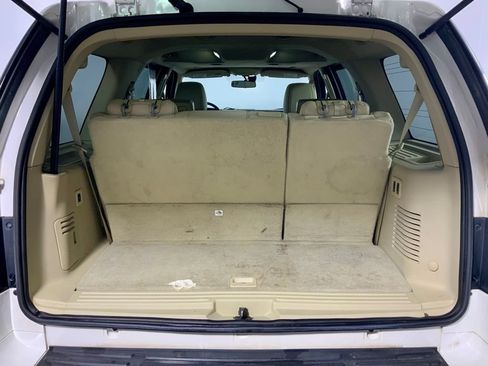 Used 2015 Ford Expedition Limited w/ Equipment Group 301A AWD/4WD image 30