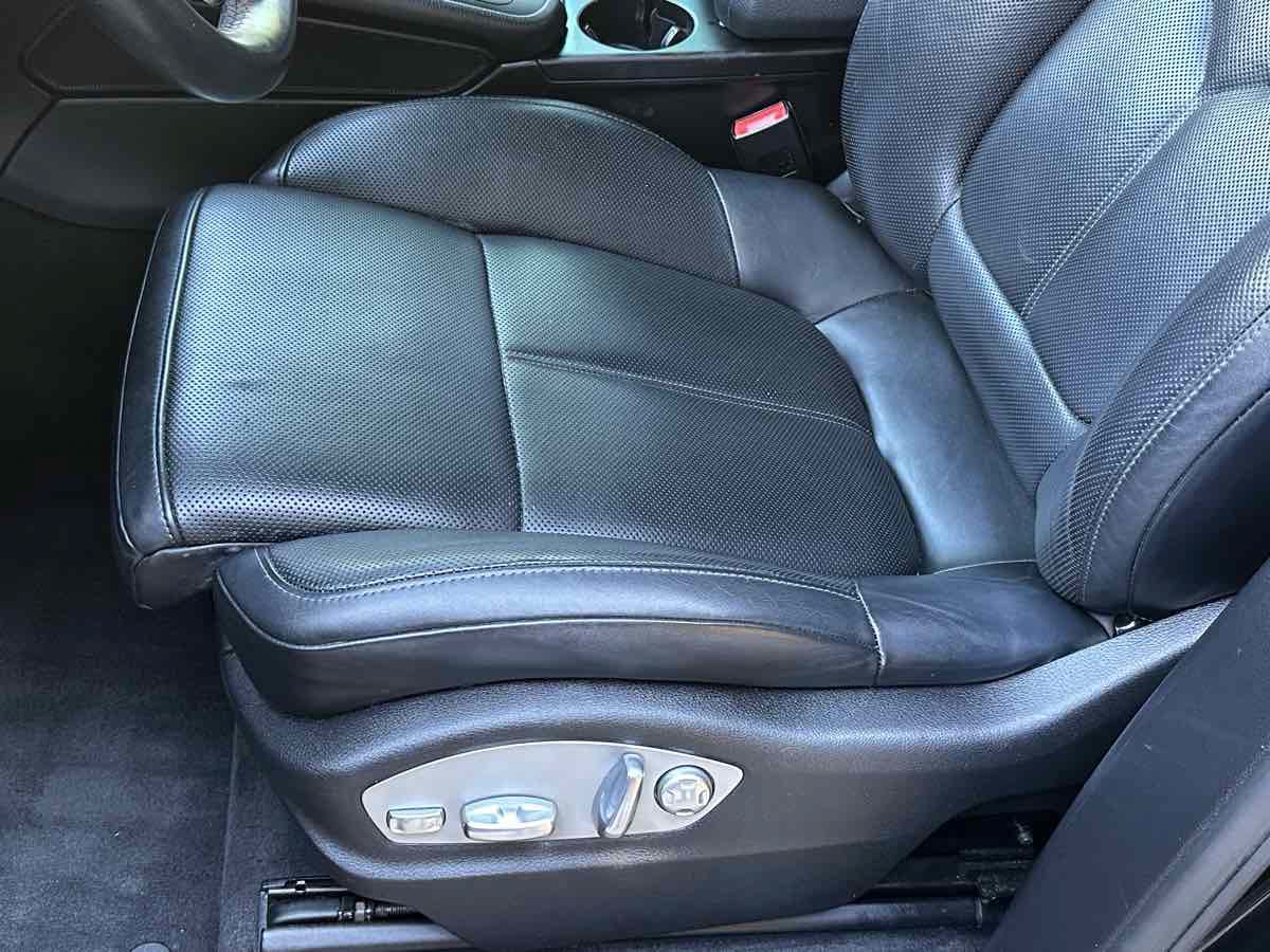 Used 2018 Porsche Macan AWD/4WD image 23