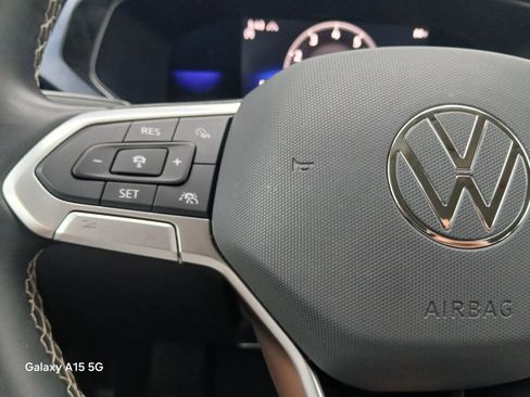 Used 2022 Volkswagen Taos SE AWD/4WD image 28